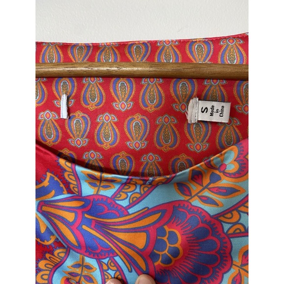 Gretchen Scott Top Women's SMALL Red Paisley Floral 3/4 Sleeve‎ Boatneck Blouse - Picture 4 of 4